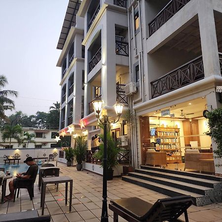 Coastal Suites Apart Hotel ---- 8 Minutes Walk To Beach بيناوليم المظهر الخارجي الصورة