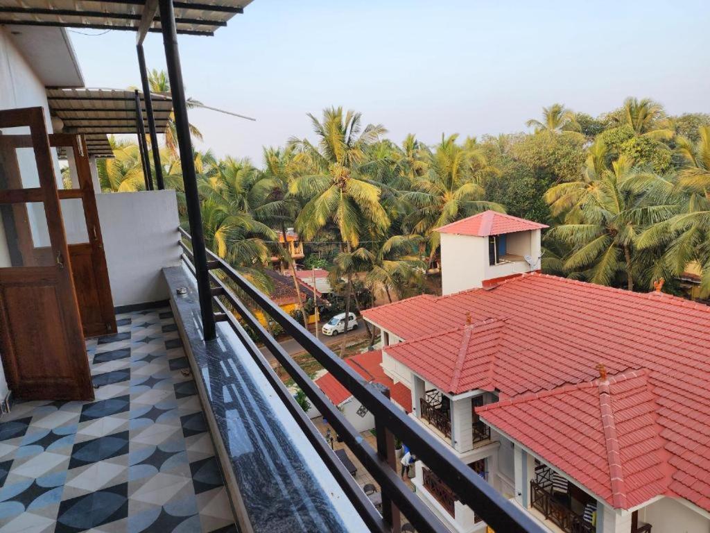 Coastal Suites Apart Hotel ---- 8 Minutes Walk To Beach بيناوليم المظهر الخارجي الصورة